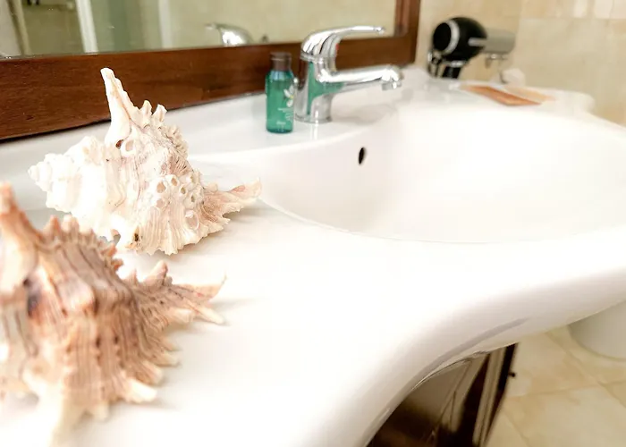 아파트 Catona House