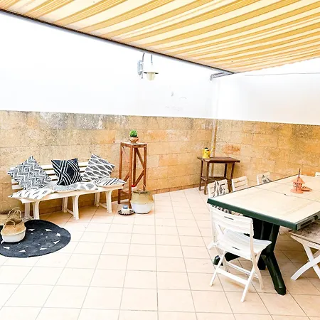 Daire Catona House *